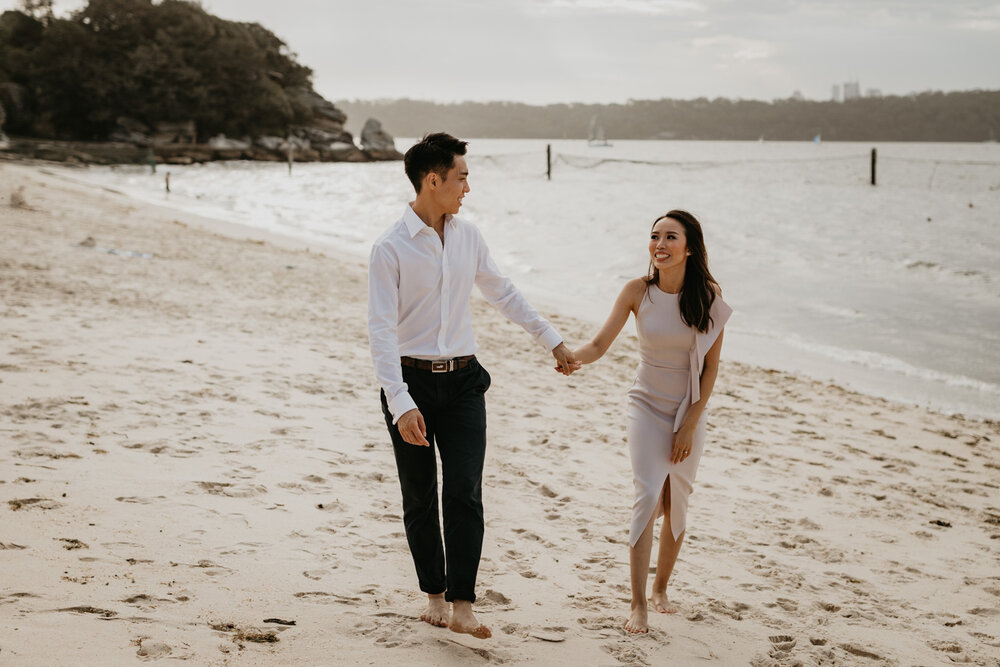 Sydney Wedding Photographer Akaness Sharks-Romantic Sydney Beach Engagement Best artistic -6.jpg